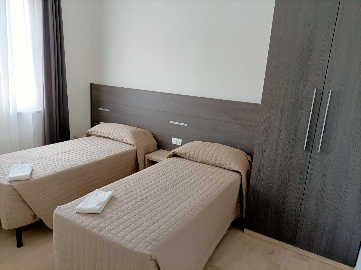 Hotel Bed & Book Ρίμινι Εξωτερικό φωτογραφία