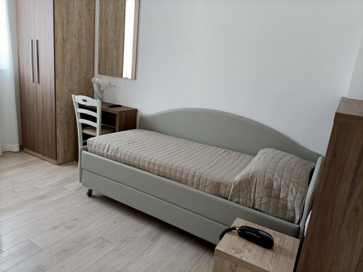 Hotel Bed & Book Ρίμινι Εξωτερικό φωτογραφία