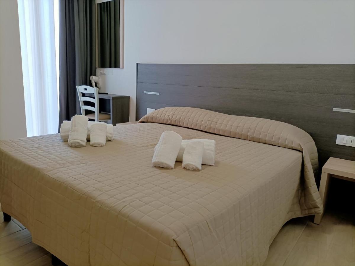 Hotel Bed & Book Ρίμινι Εξωτερικό φωτογραφία