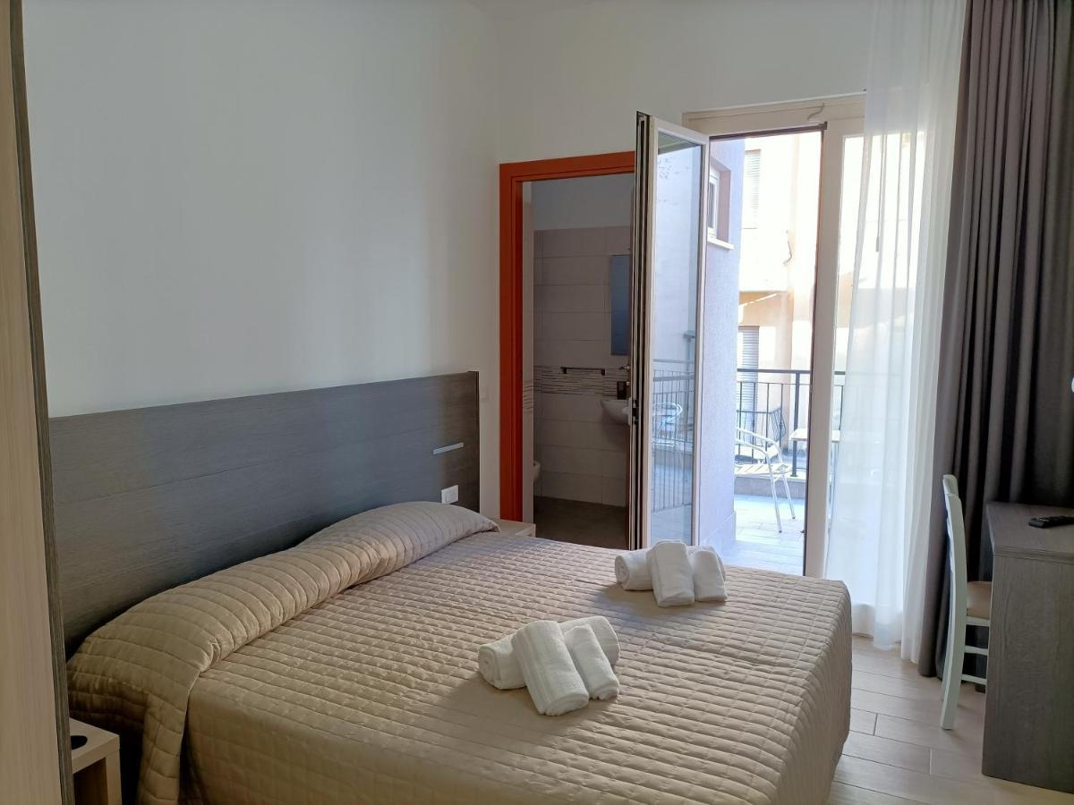 Hotel Bed & Book Ρίμινι Εξωτερικό φωτογραφία
