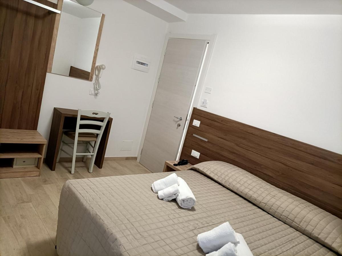 Hotel Bed & Book Ρίμινι Εξωτερικό φωτογραφία