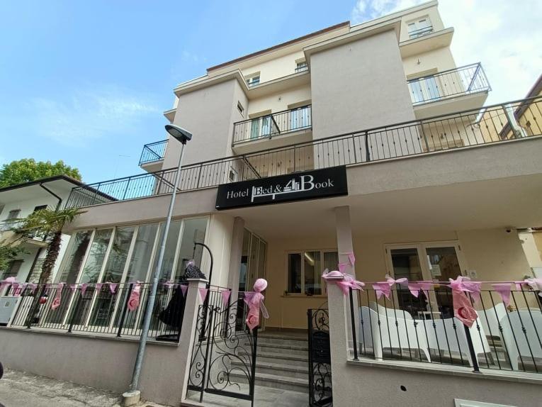 Hotel Bed & Book Ρίμινι Εξωτερικό φωτογραφία